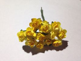 W02582 Бутоны роз 15 мм/ Желтые, 12 шт - бумажные цветы